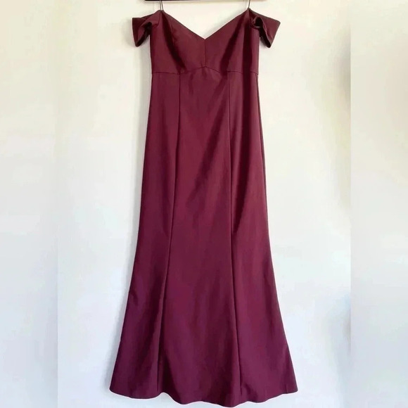 Amsale Off the Shoulder Burgundy Formal Gown Bridesmaid Dress Maroon Ribbing 10 - Picture 1 of 12